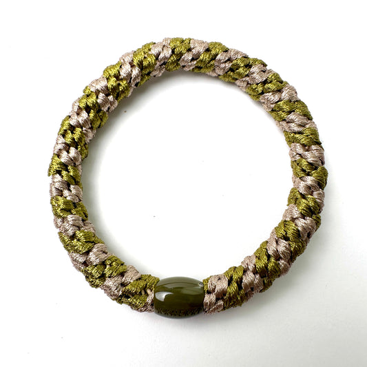 KKNEKKI Camo hair elastic with shiny green bead