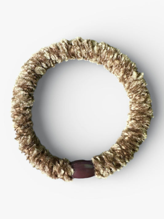 KKNEKKI textured velvet hair tie in Coffee color